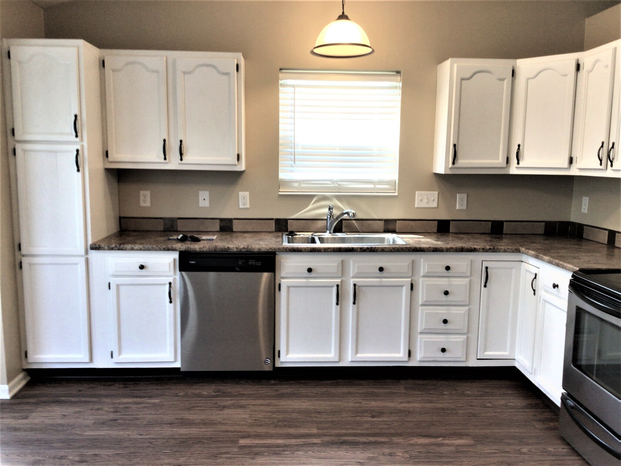 Building Photo - 221 Choctaw Cir
