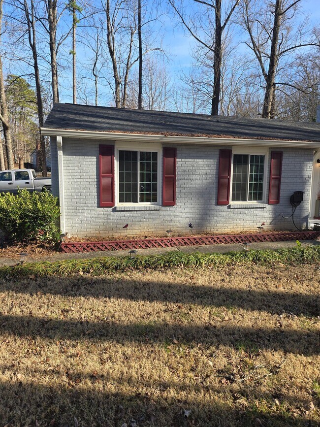 Building Photo - 3226 Piney Grove Rd