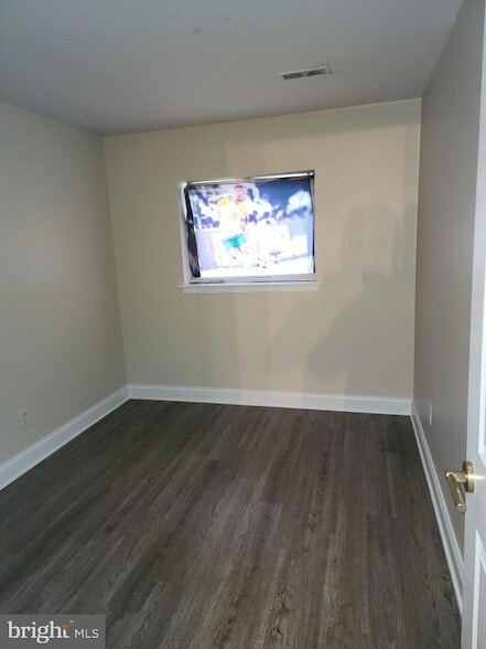 Building Photo - 8030-8000 Ditman St