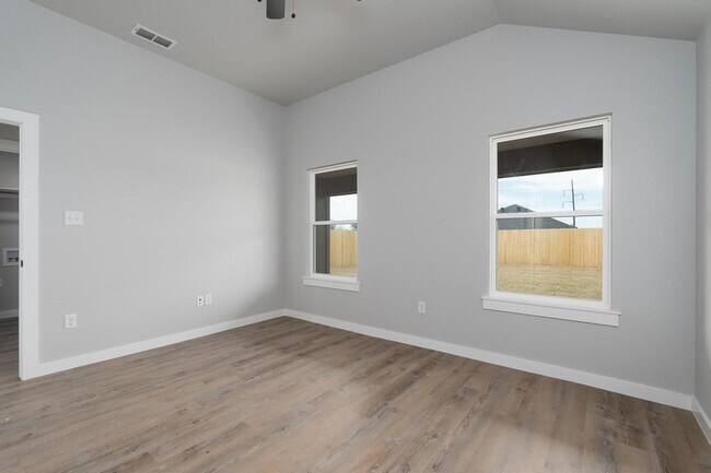 Building Photo - 171 Tombstone Rd