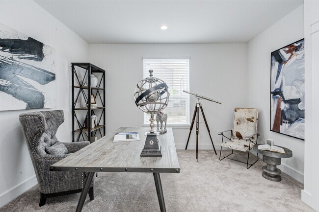 Building Photo - 1131 W 17th St