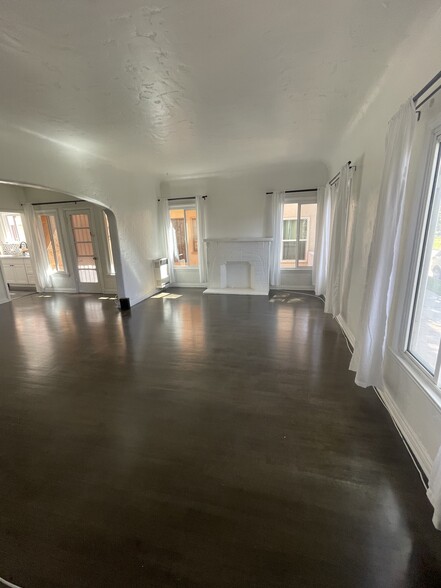Building Photo - 4308 8th Ave