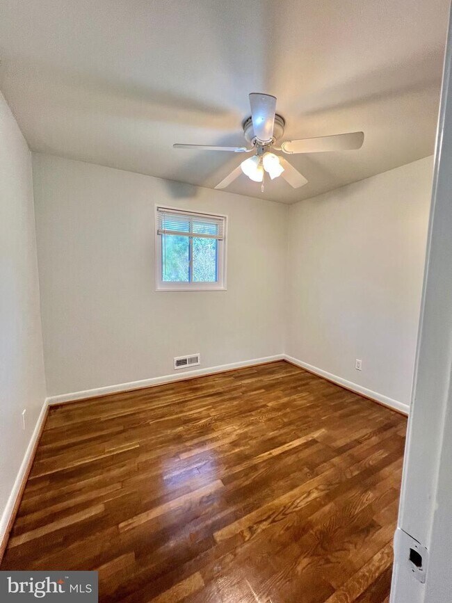 Building Photo - 12215 Hunters Ln