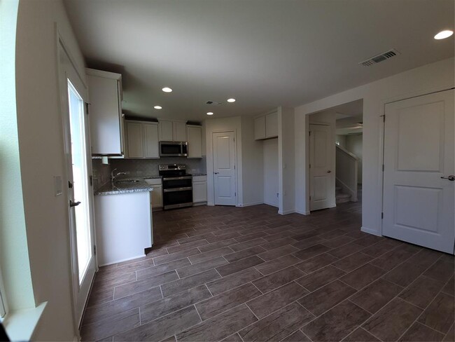 Building Photo - 17204 Adoro Dr
