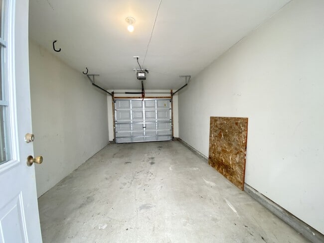 Building Photo - Bluffton Park Townhouse for Rent - Close t...