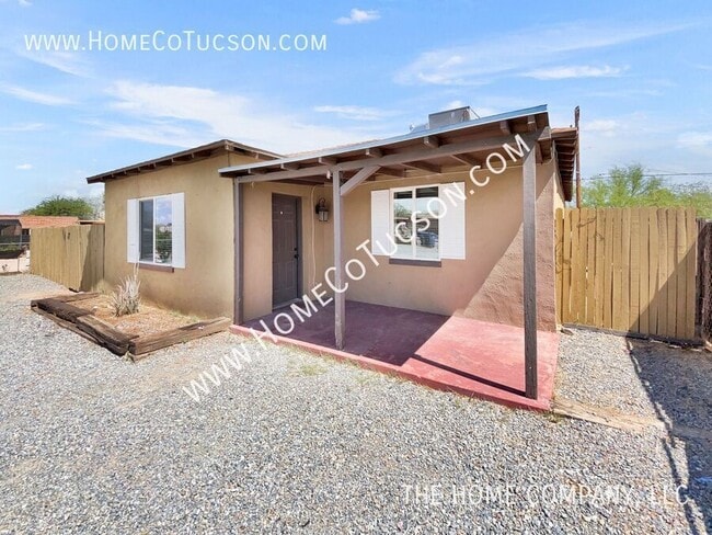 Primary Photo - 120 W Michigan Dr