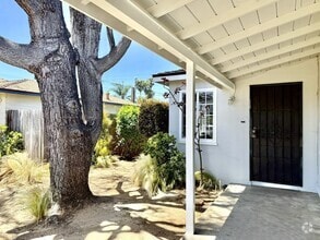Building Photo - Remodeled Duplex in South O!