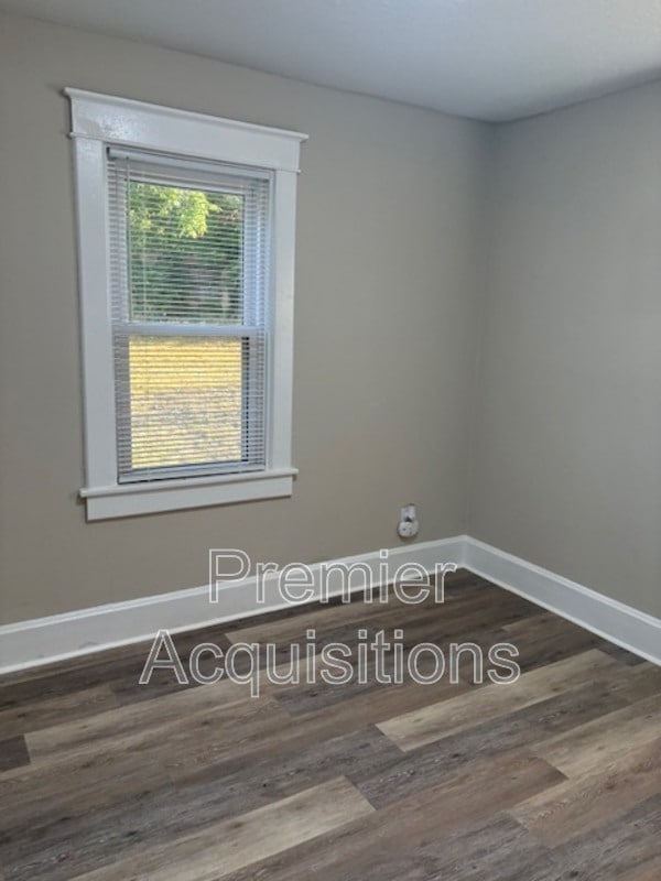 Building Photo - 3318 Fernwood Ave