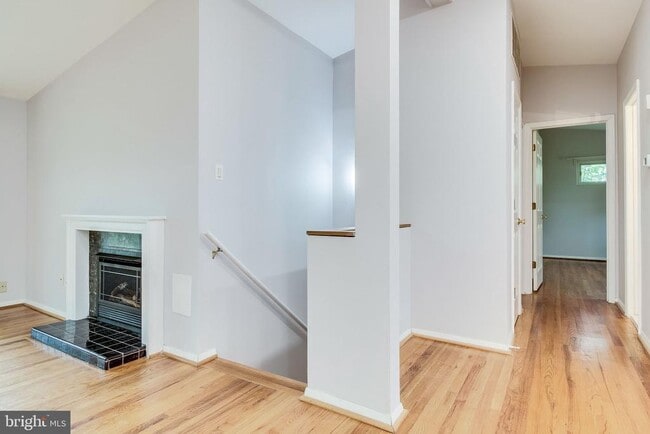 Building Photo - 6525 Byrnes Dr