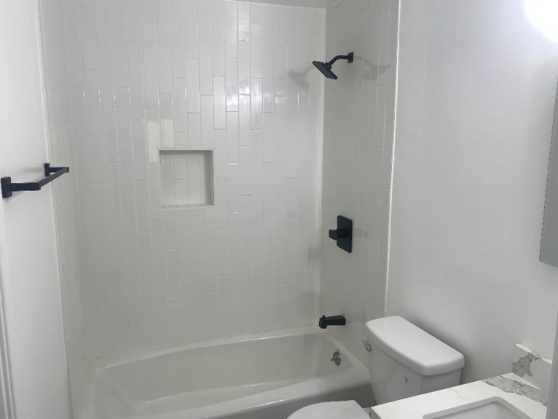 Building Photo - 213 Moonstone St