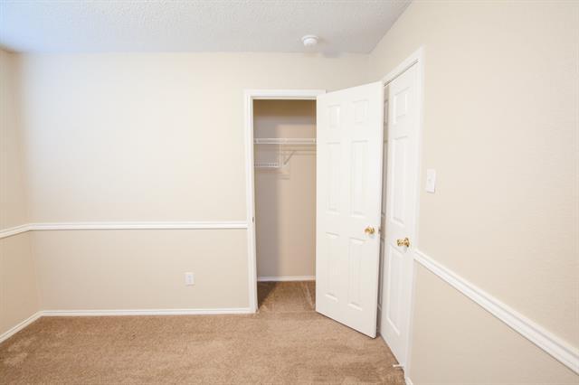 Building Photo - 1118 Water Oak Way
