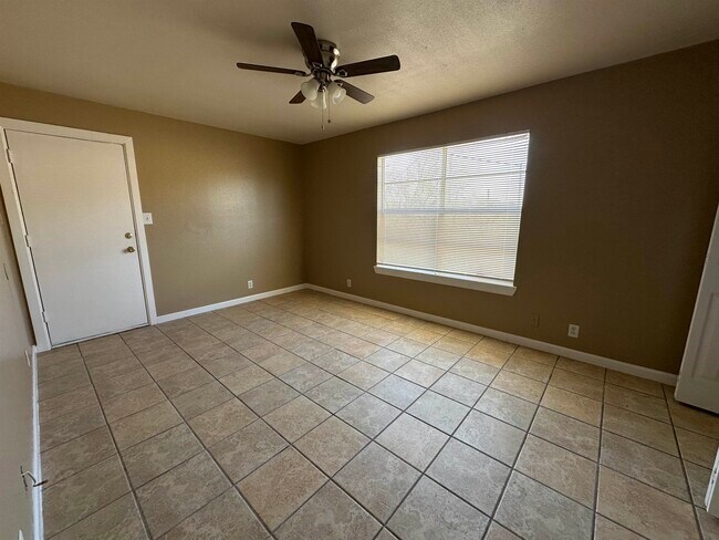 Building Photo - 103 Shannon Cir