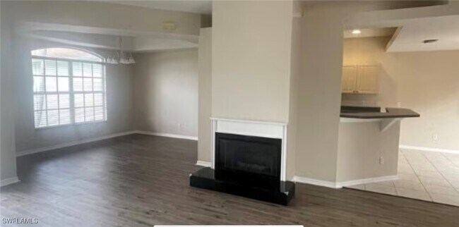 Building Photo - 4833 SW 25th Ct