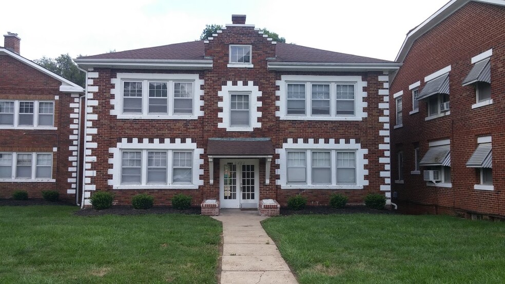 Primary Photo - 2406 Pacific St