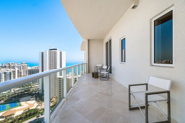 Building Photo - 2700 N Ocean Dr