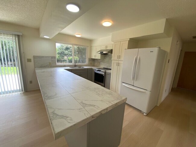 Building Photo - 11755 Tam O'Shanter Dr