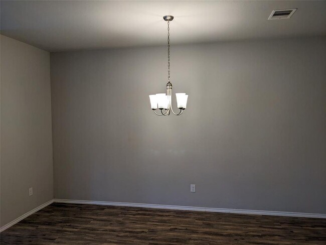 Building Photo - 6122 Purple Iris St
