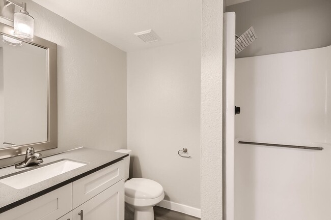 B2 Renovated - 2 Bed 2 Bath - Rise at The District