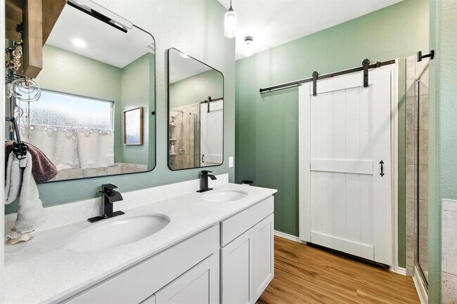 Building Photo - 112 Cherry Ridge Rd