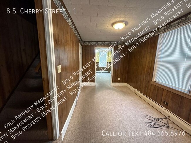 Building Photo - 8 S Cherry St