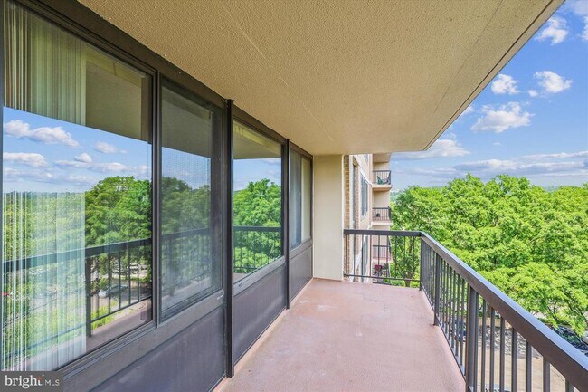 Building Photo - 5500 Holmes Run Pkwy
