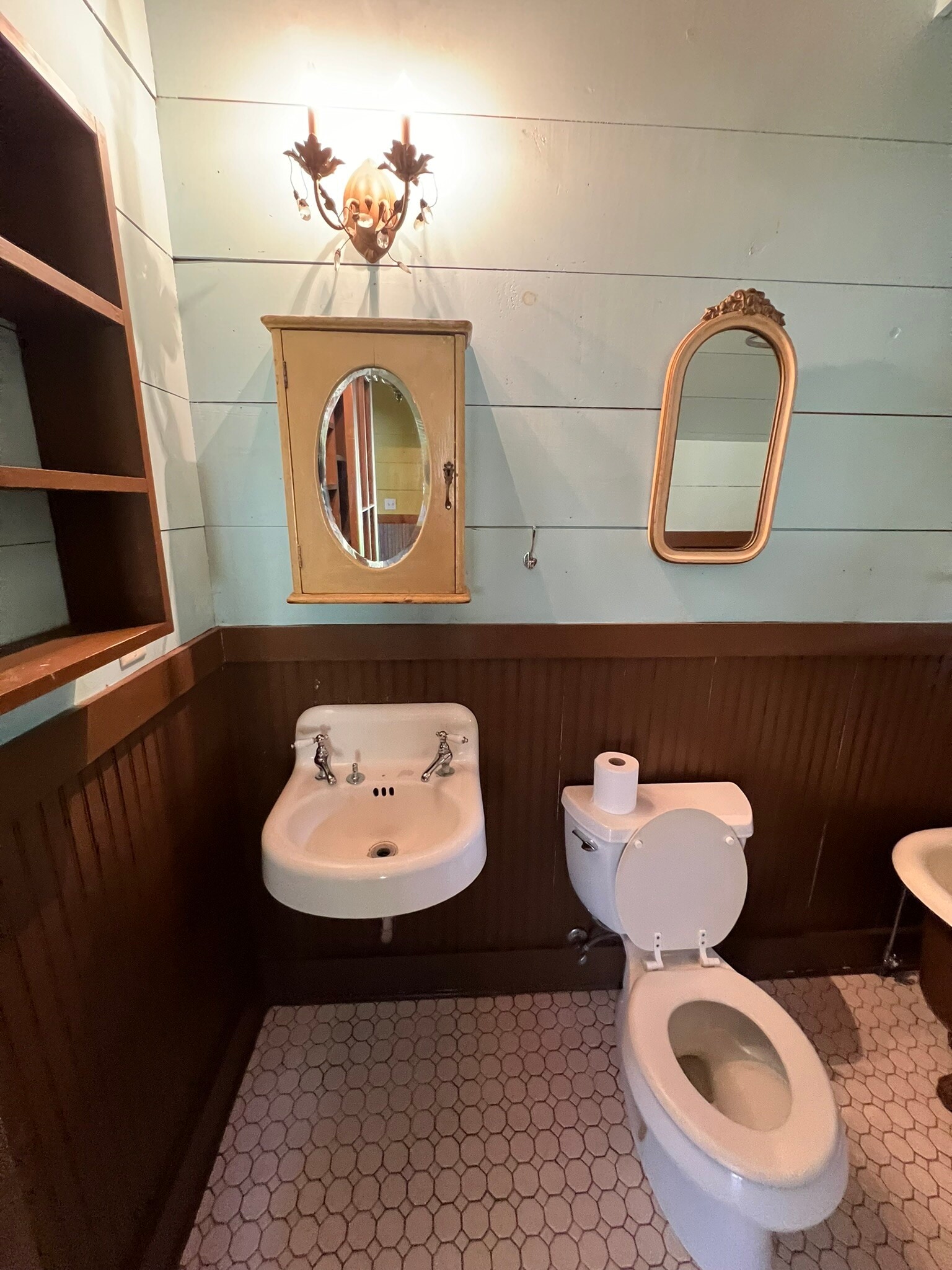 Building Photo - 813 W Bluebonnet Dr