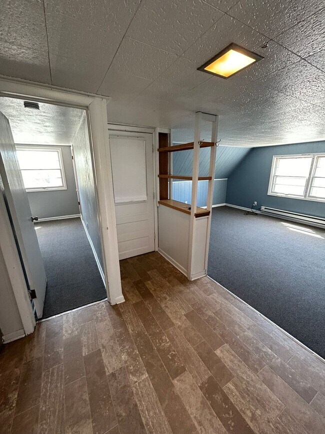 Building Photo - 802-806 Cedar