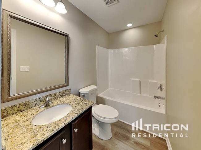 Building Photo - 104 Glazed Springs Ct