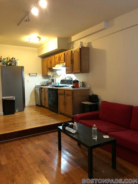 Primary Photo - 55 St Stephen St