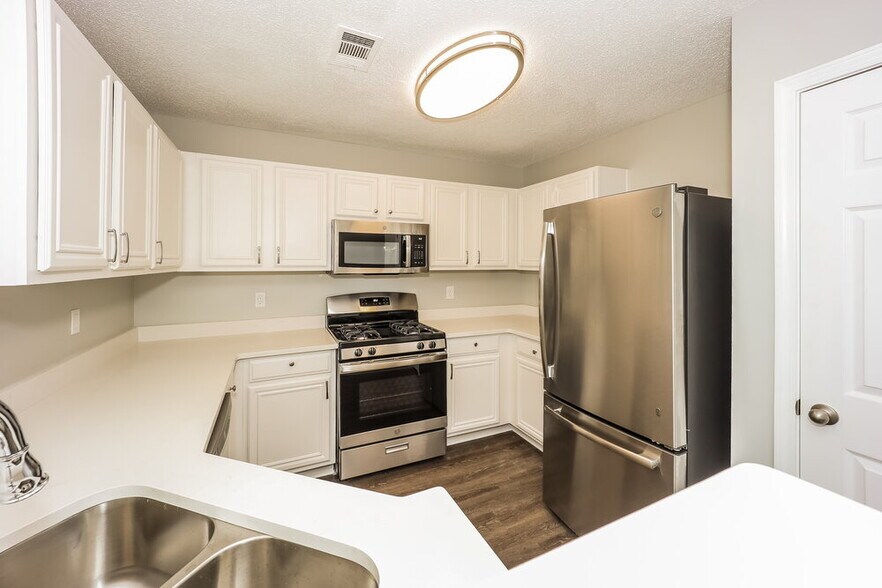 Building Photo - 11758 Registry Blvd