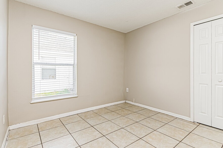 Building Photo - 103 Montclair Way