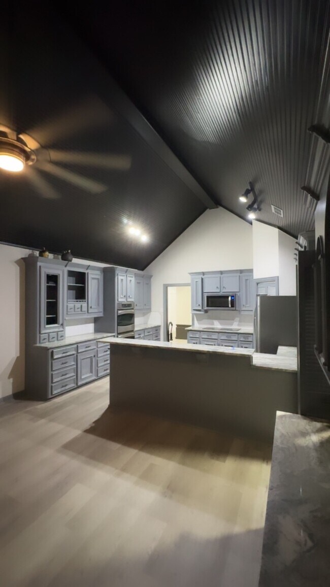 Building Photo - 2734 Plantation Wood Ln