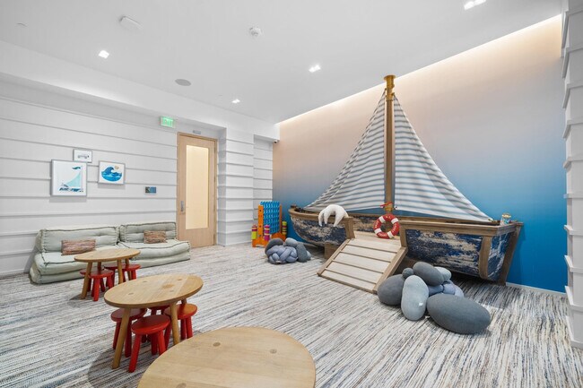 Building Photo - 2200 N Ocean Blvd