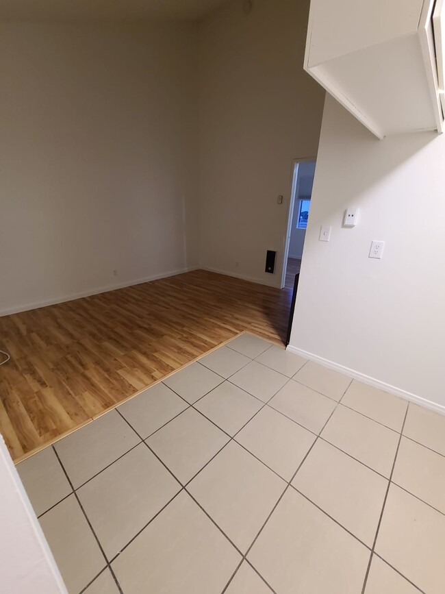 Building Photo - 20954 Bryant St