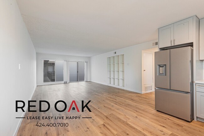 Building Photo - 511 N Kenmore Ave