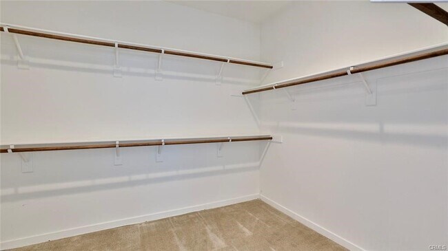 Building Photo - 2832 E Clementine Dr