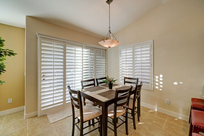 Building Photo - 6744 S Haunted Canyon Rd