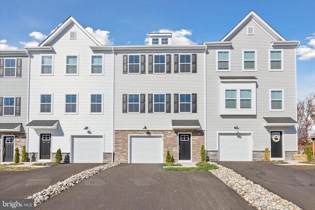 Building Photo - 308 Bennetts Ct