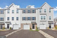 Building Photo - 308 Bennetts Ct