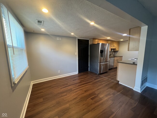 Building Photo - 8392 Punto Alto Dr