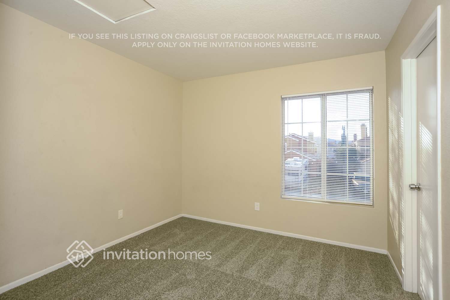 Building Photo - 5516 W Ave L 6