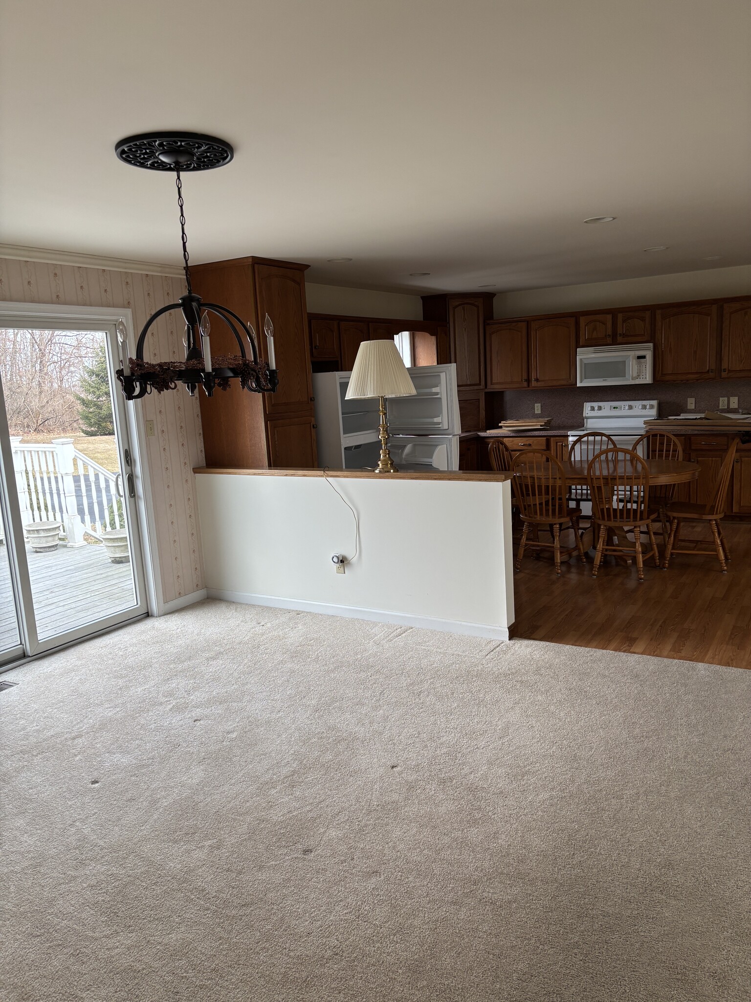 Dining w/sliding door to rear deck - 1180 Chestershire Pl