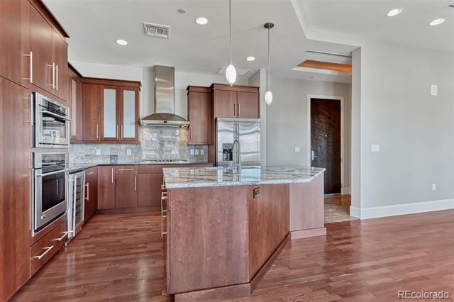 Building Photo - 5455 Landmark Pl