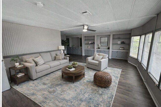 Building Photo - 8066 Highpoint Blvd