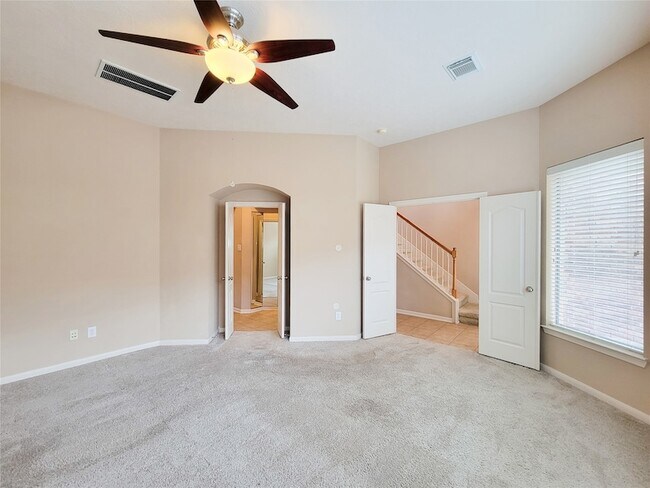 Building Photo - 206 Whispering Ridge Terrace