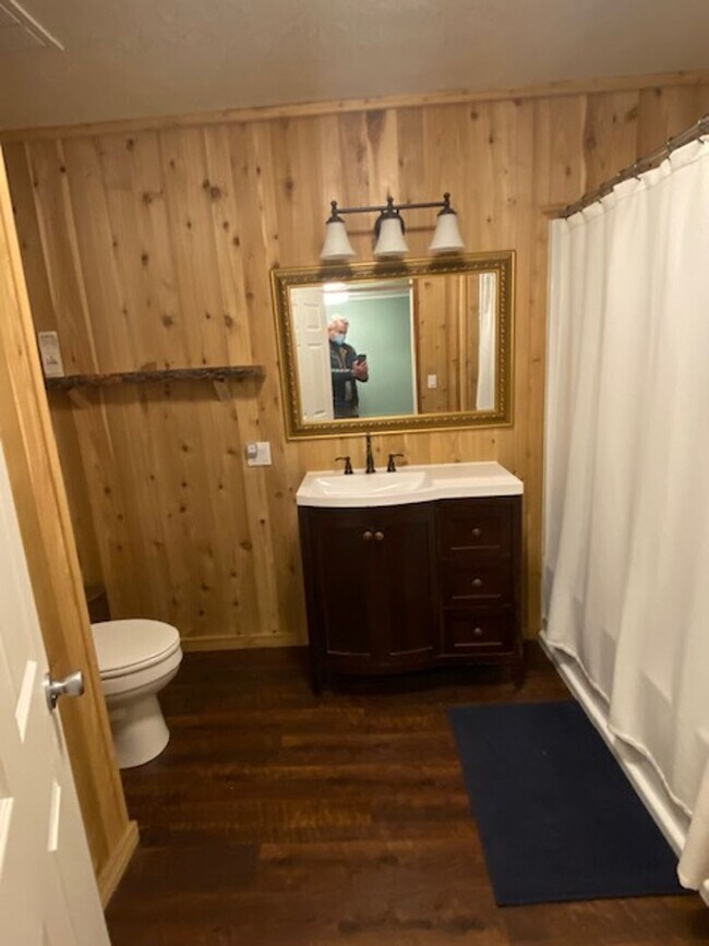 Building Photo - Lovely 3BD furnished home avail. for a Sea...