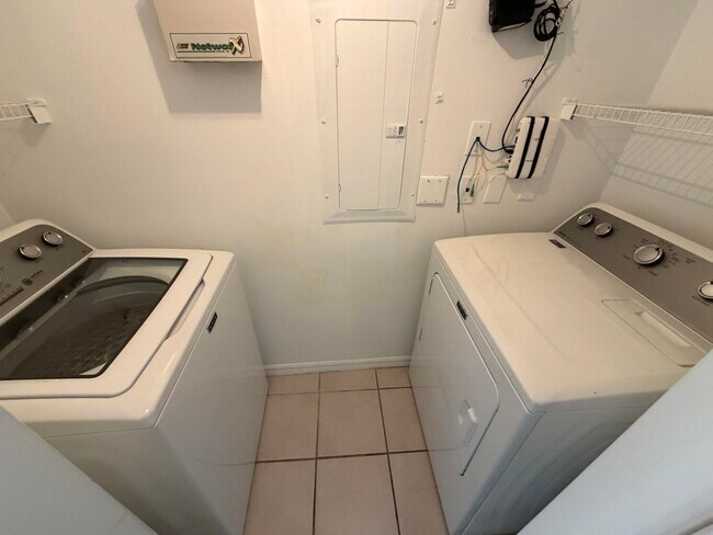 Building Photo - 4081 San Marino Blvd