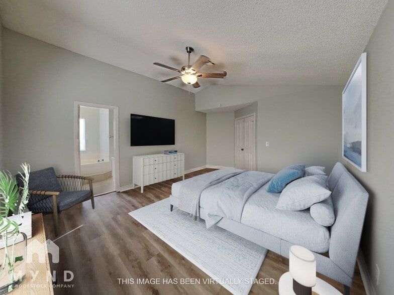 Building Photo - 2611 Ashmoore Dr