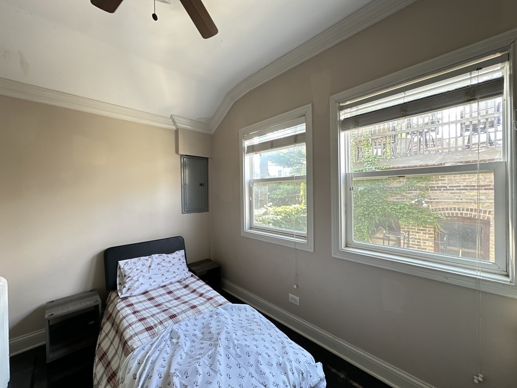 Building Photo - 6424 N Magnolia Ave