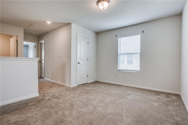 Building Photo - 509 Peony Ct